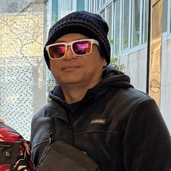 Meet your Posher, Sani - Picture 1 of 1